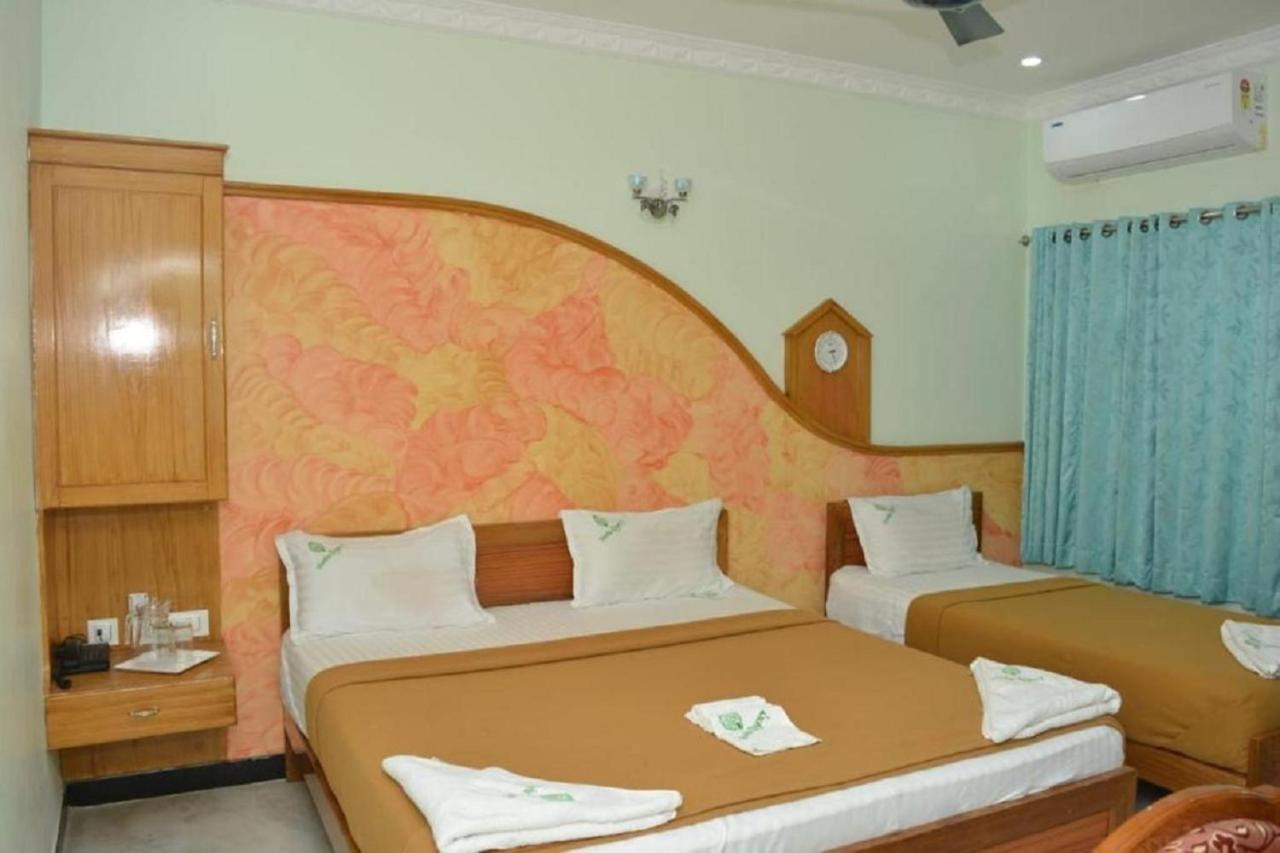 Skantha Regency Tiruchchendur Exterior photo