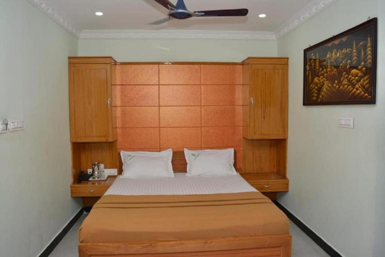 Skantha Regency Tiruchchendur Exterior photo