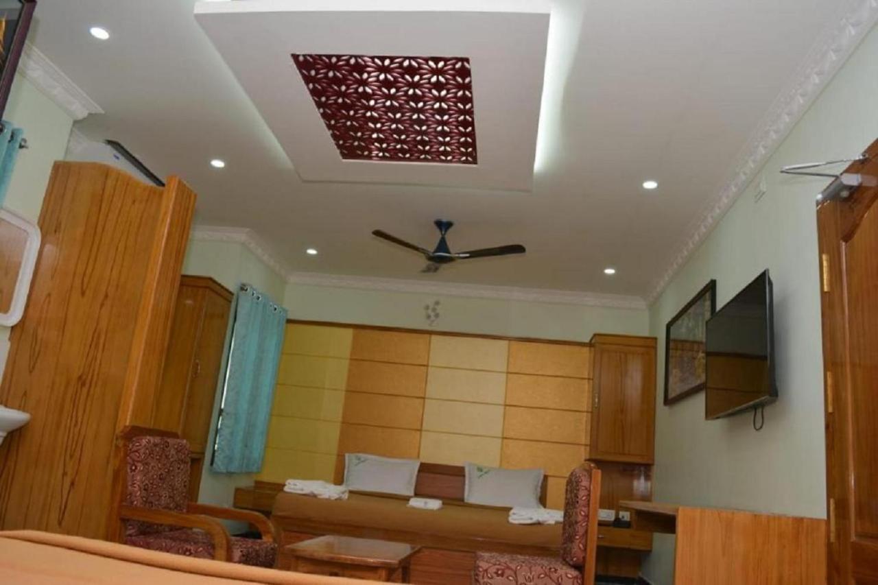 Skantha Regency Tiruchchendur Exterior photo